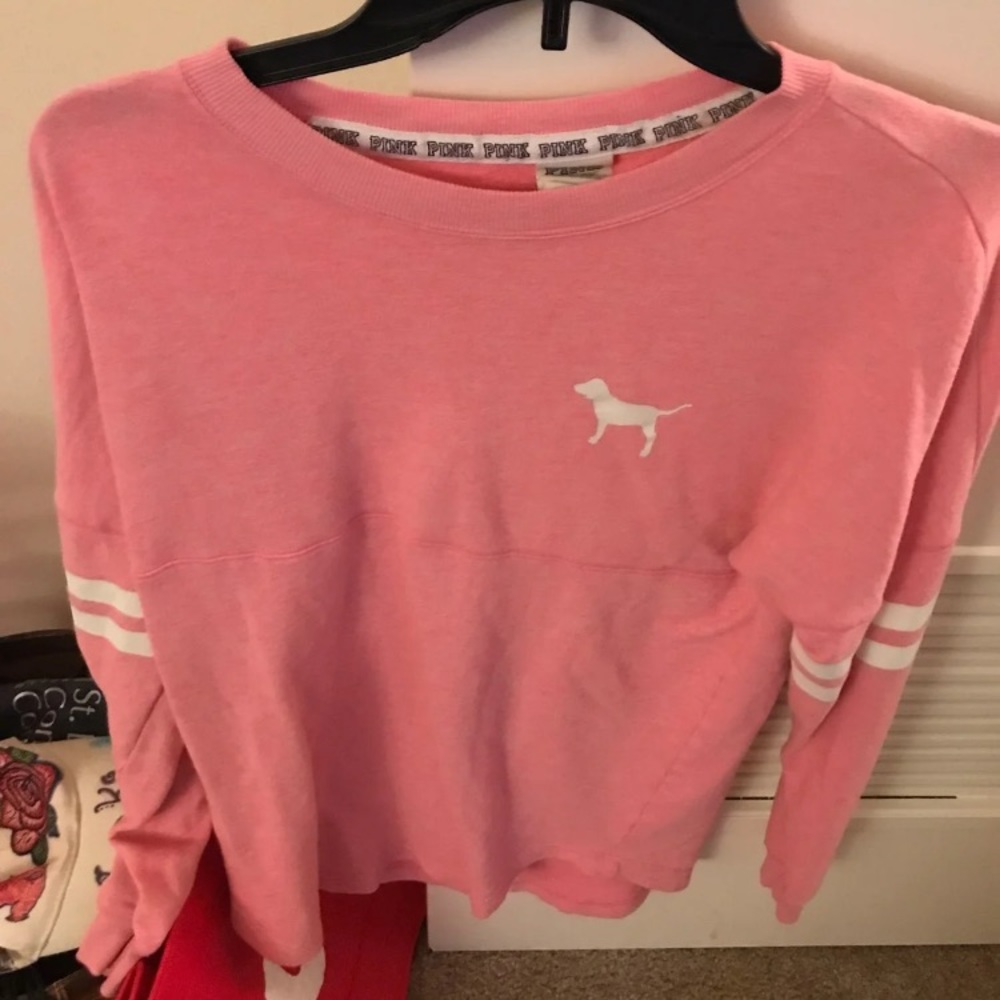 VS PINK varsity tee